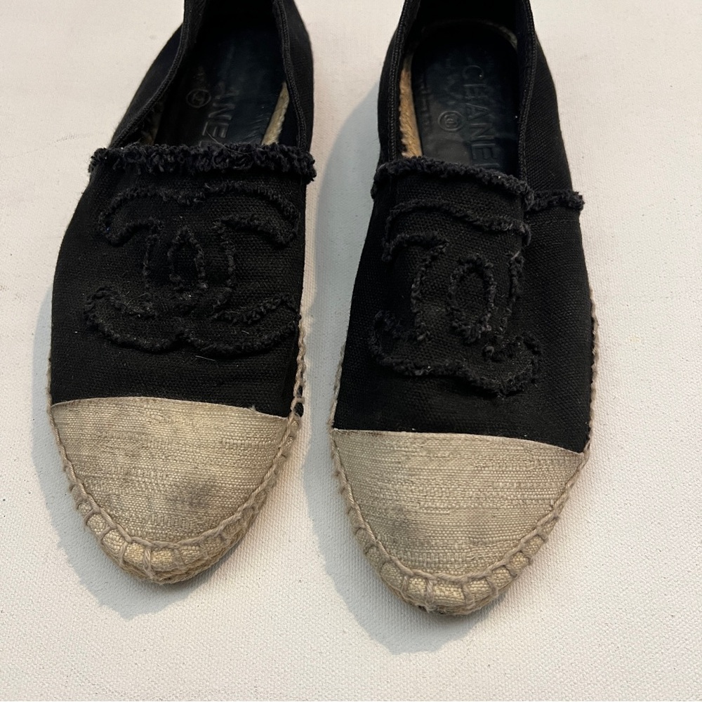 Classic CHANEL Black and Cream Canvas Espadrilles Shoes Sz 39 8 - Picture 7 of 14